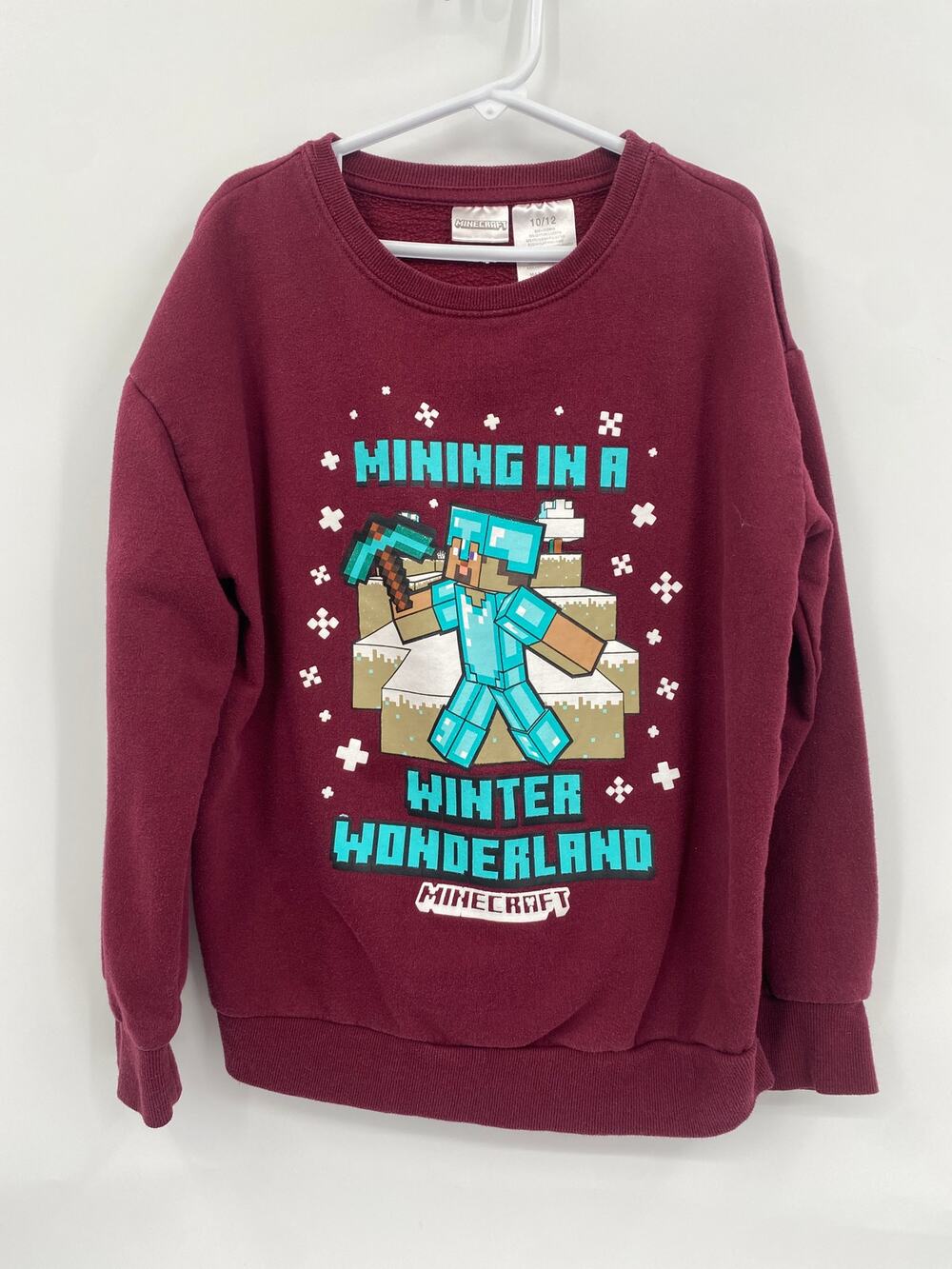 Minecraft Mining in a Winter Wonderland Graphic Sweatshirt 10/12